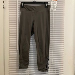 joy lab grey cropped leggings!